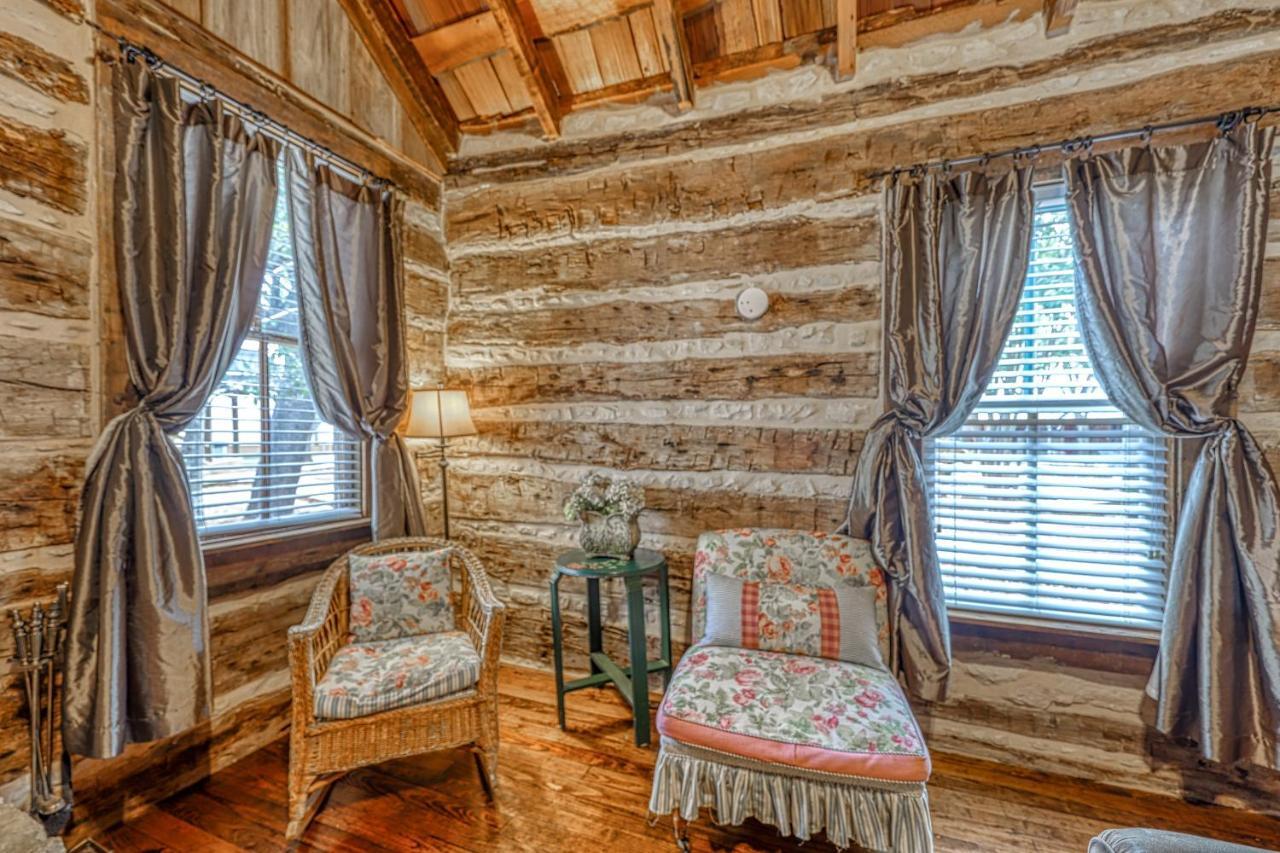 Historic Rocky Hill Apartment Fredericksburg Luaran gambar